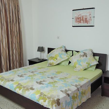 Bed and Breakfast Best View Ломе Экстерьер фото